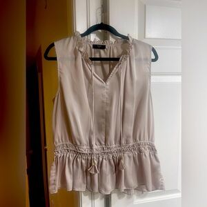 Tahari beautiful top